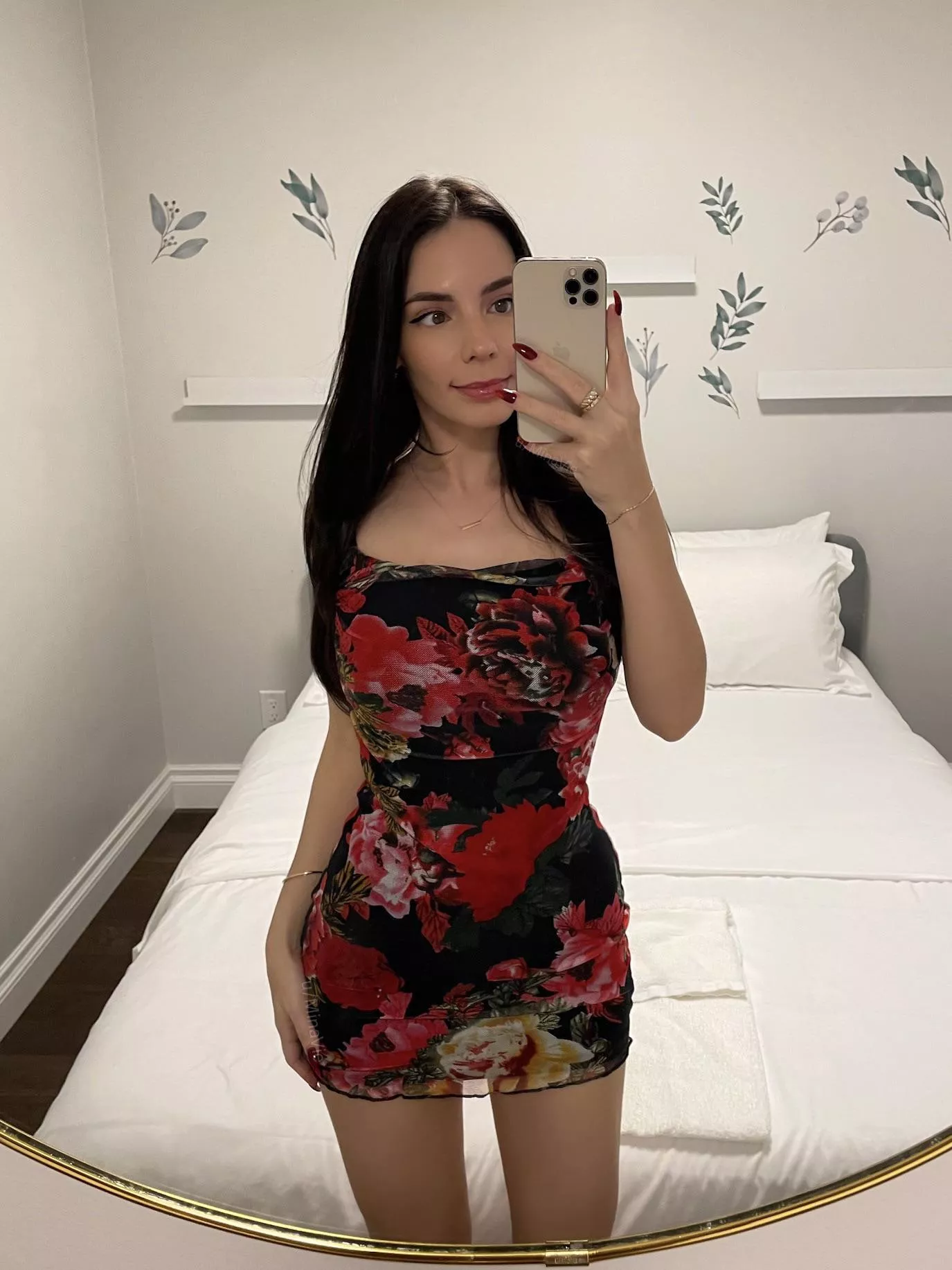 No panties under for easy access ;) posted by MinaVie