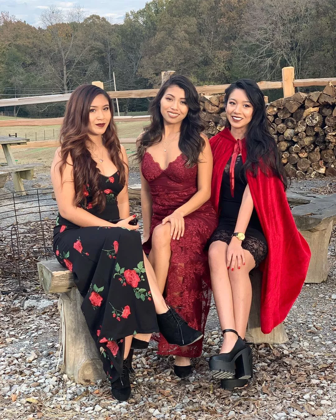 Pretty Hawaiian Girls posted by wakkaffx2