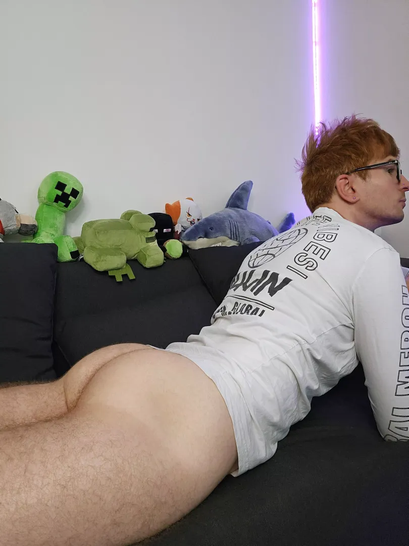Touch the butt 🍑 by Pantsoffgamer