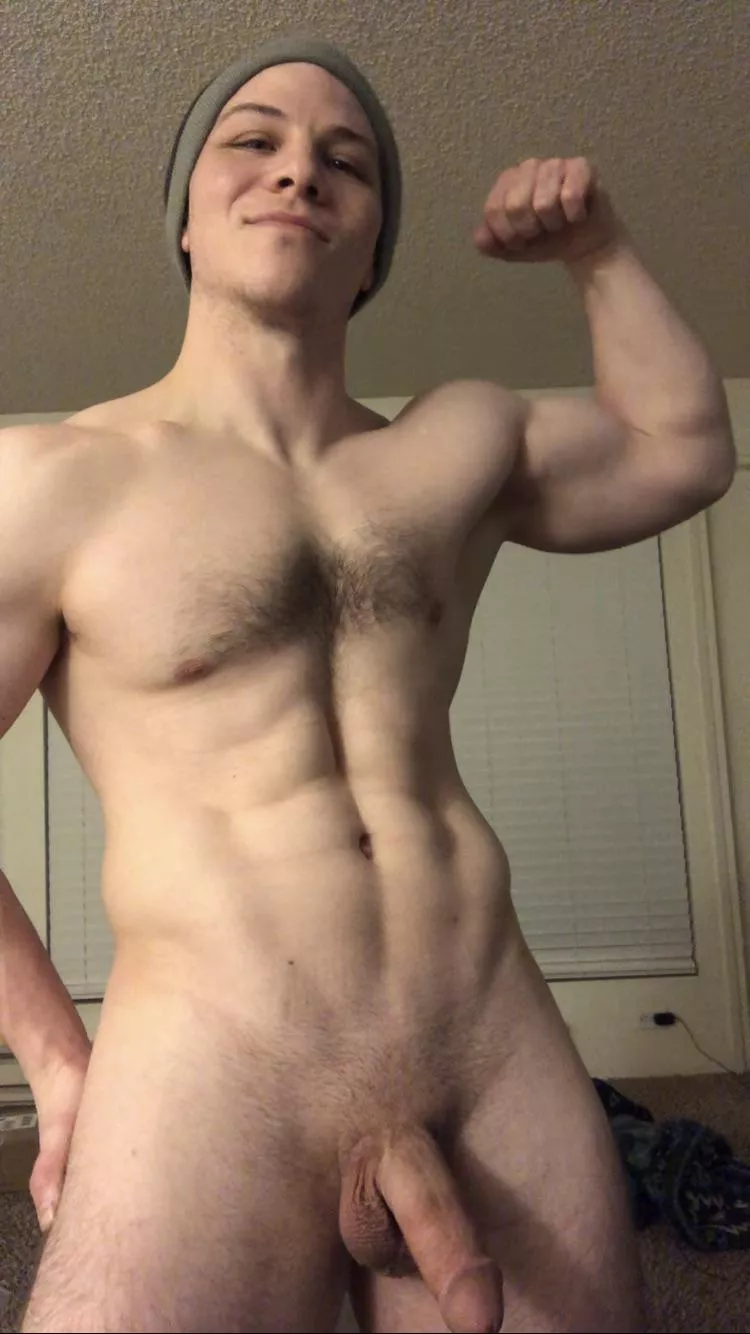 V and a bicep, baby 😄 posted by Gold-Strawberry8748