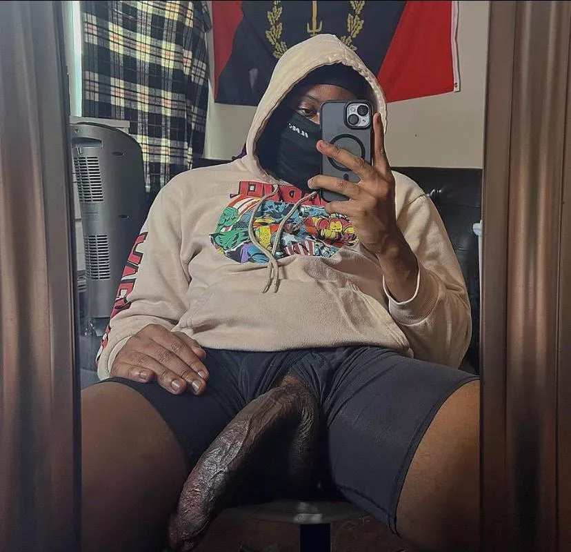 Wanna hues the size ? posted by curvylatina36DD