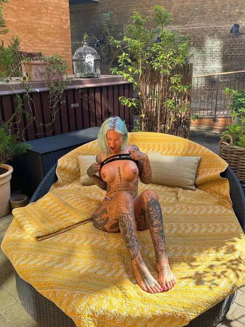 Wanted: Guy friend who would fuck me by TrickVivid