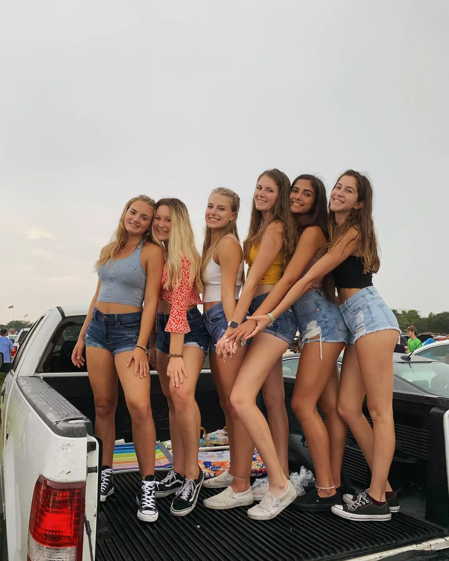 Which tailgate party babe? posted by blancboris