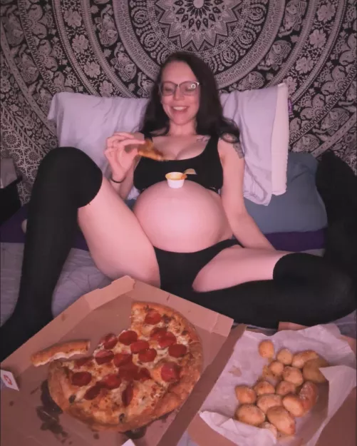 Will you come feed me by smuttyfantasy