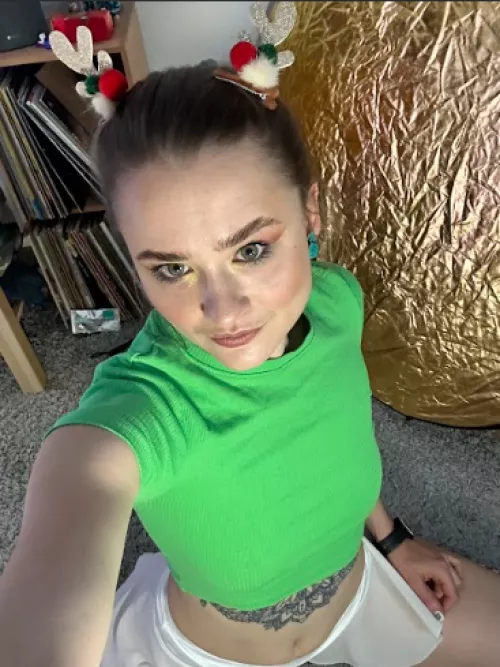 will you join me for a picnic?💛💙 by lady_the_falcon