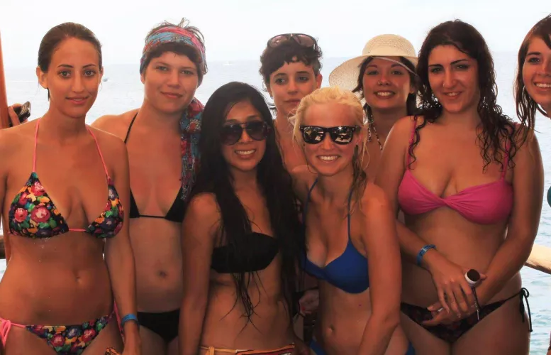 [7] Girls in Bikini by Training-Steep535