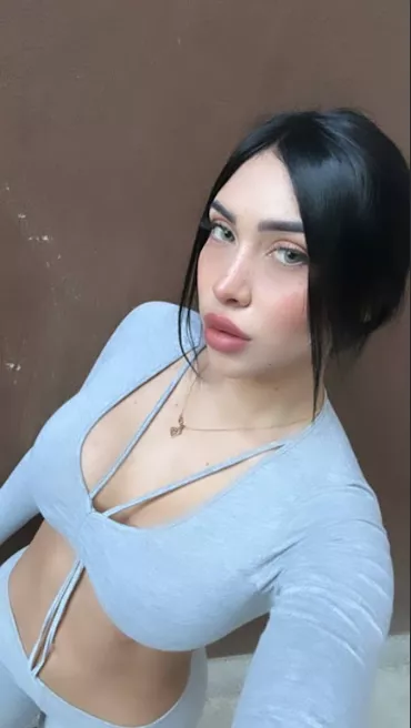 Am I in good enough shape to wear a top like this? posted by triuneSixties60