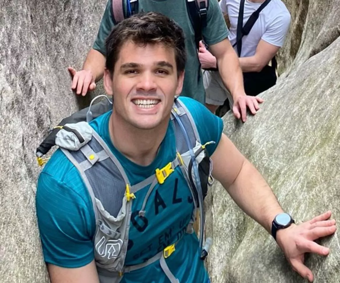 Do you guys also love getting into the mountains with friends?🏔️ posted by Hiker_West