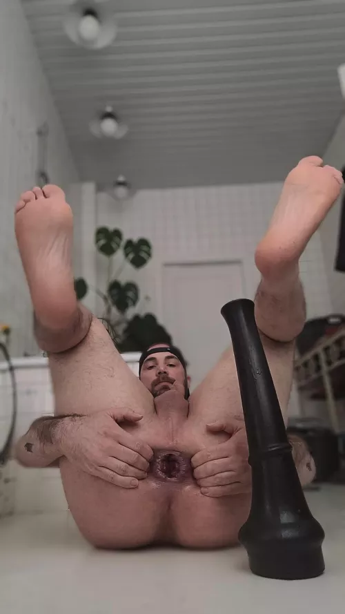 Do you like my gape? by straighttogay20