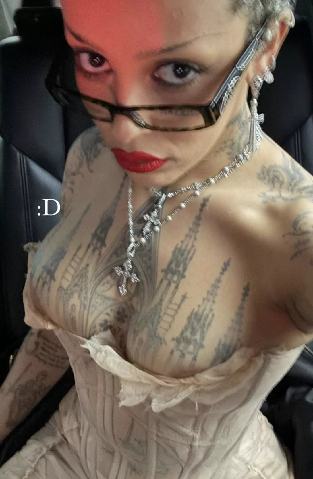 Doja selfie posted by GHR142711