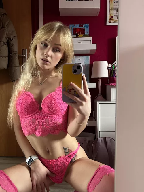 eat ,lick or both? by WandaLewisa