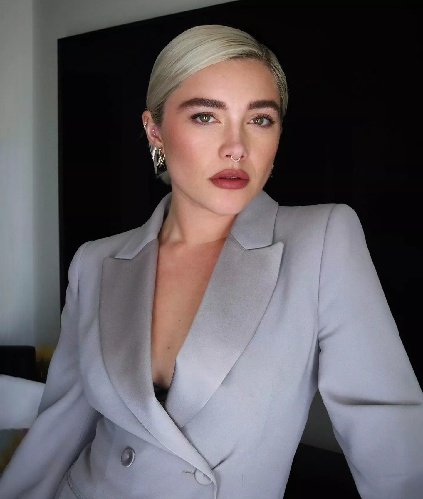 Florence Pugh posted by abesster