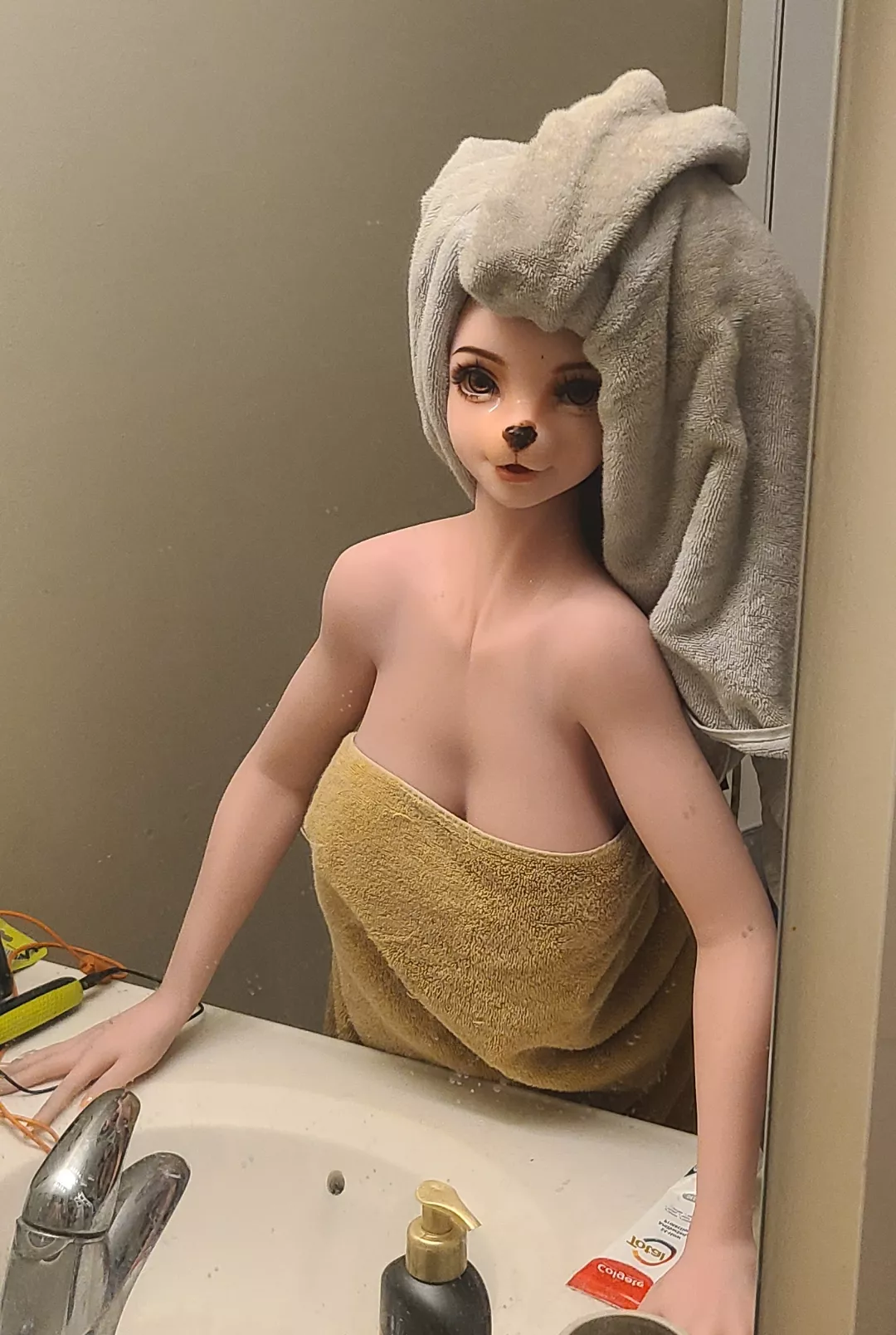 Getting cleaned posted by thatkurokitsune