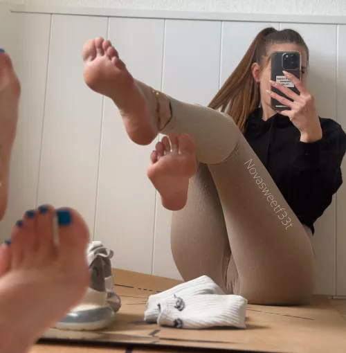 Give my soles and toes a tongue bath! by Novasweetfeet