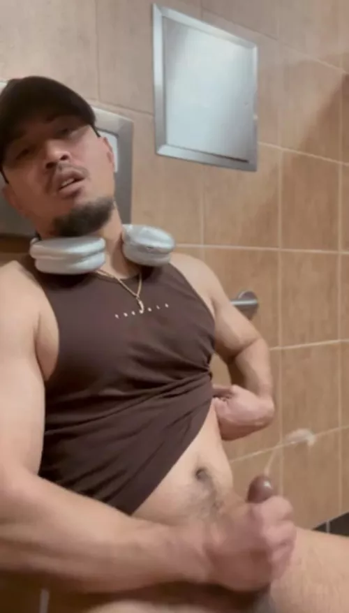 Gym Mirror by Kryptonian75