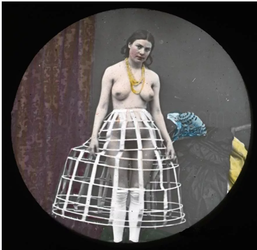 hoop skirt hottie posted by Eastsidekink