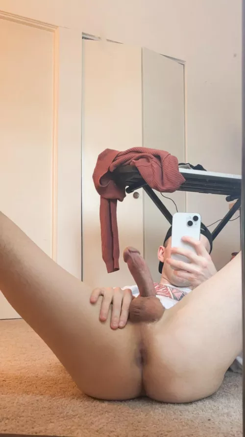 How do I look? by TwinkishIdeations