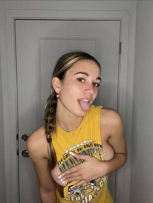 I may be tiny but you'll have a lot to hold by GreaterOfAllTime