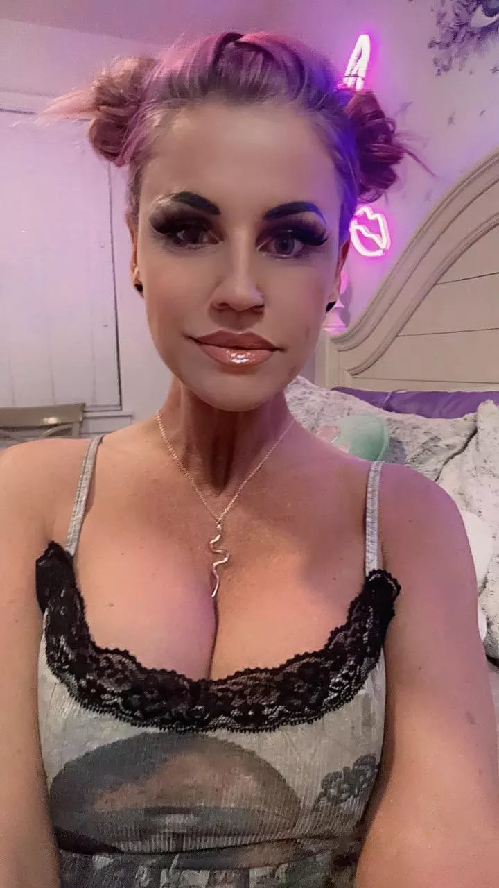 I'm 41 and half naked... yes or no posted by Chanel_Richard