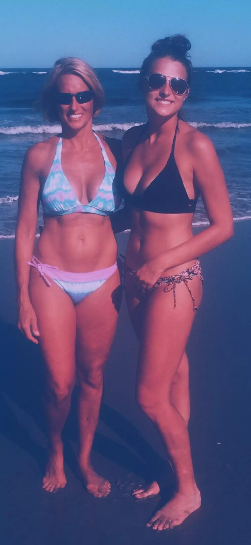 Left or right?? posted by Submissive_BeTAbOy__