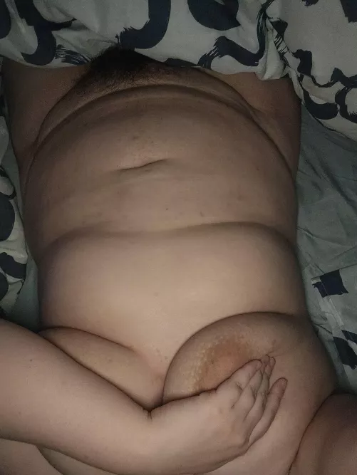 Not loving my tummy tonight by K4rma_kaz3