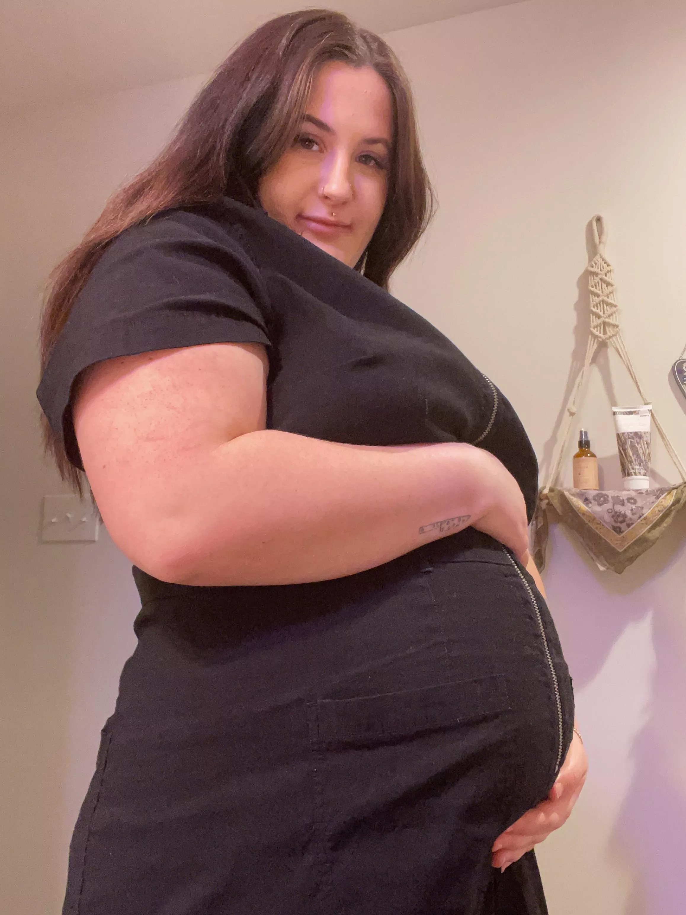 nothing can contain this gut posted by feedxmexdaddy