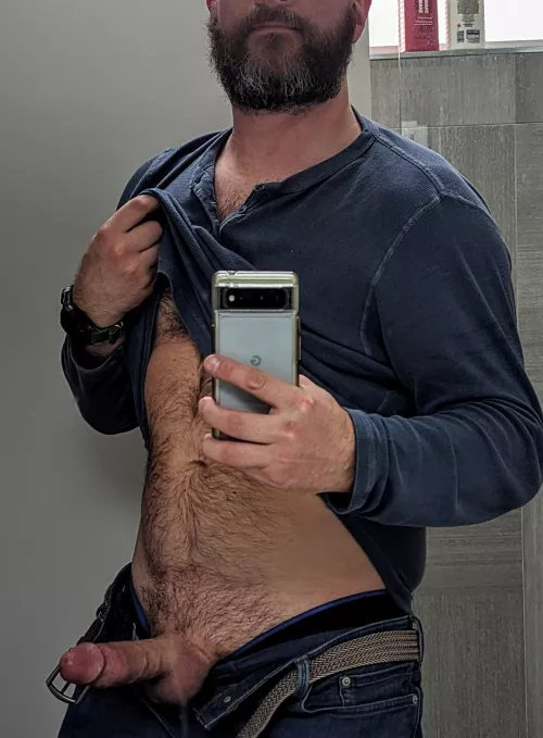 Nudes make Mondays better by spongerobnopants