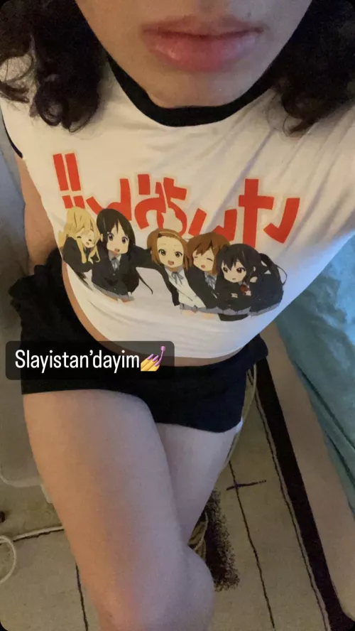 This girlie needs attention asap😣 by anekothecat