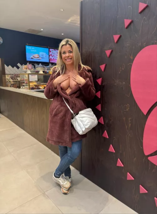 Titty flash out at coffee by FrankieFiestyMilf