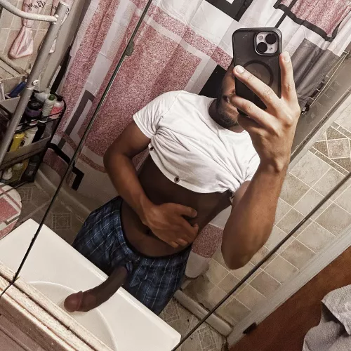 What happens if you walk in on me taking this pic? 👀 by Snxxxke