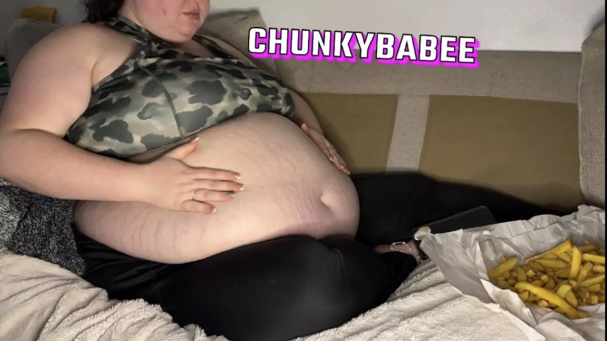 When a “Large Portion” is just snack sized for this growing belly 🙊 posted by xChunkyBabee
