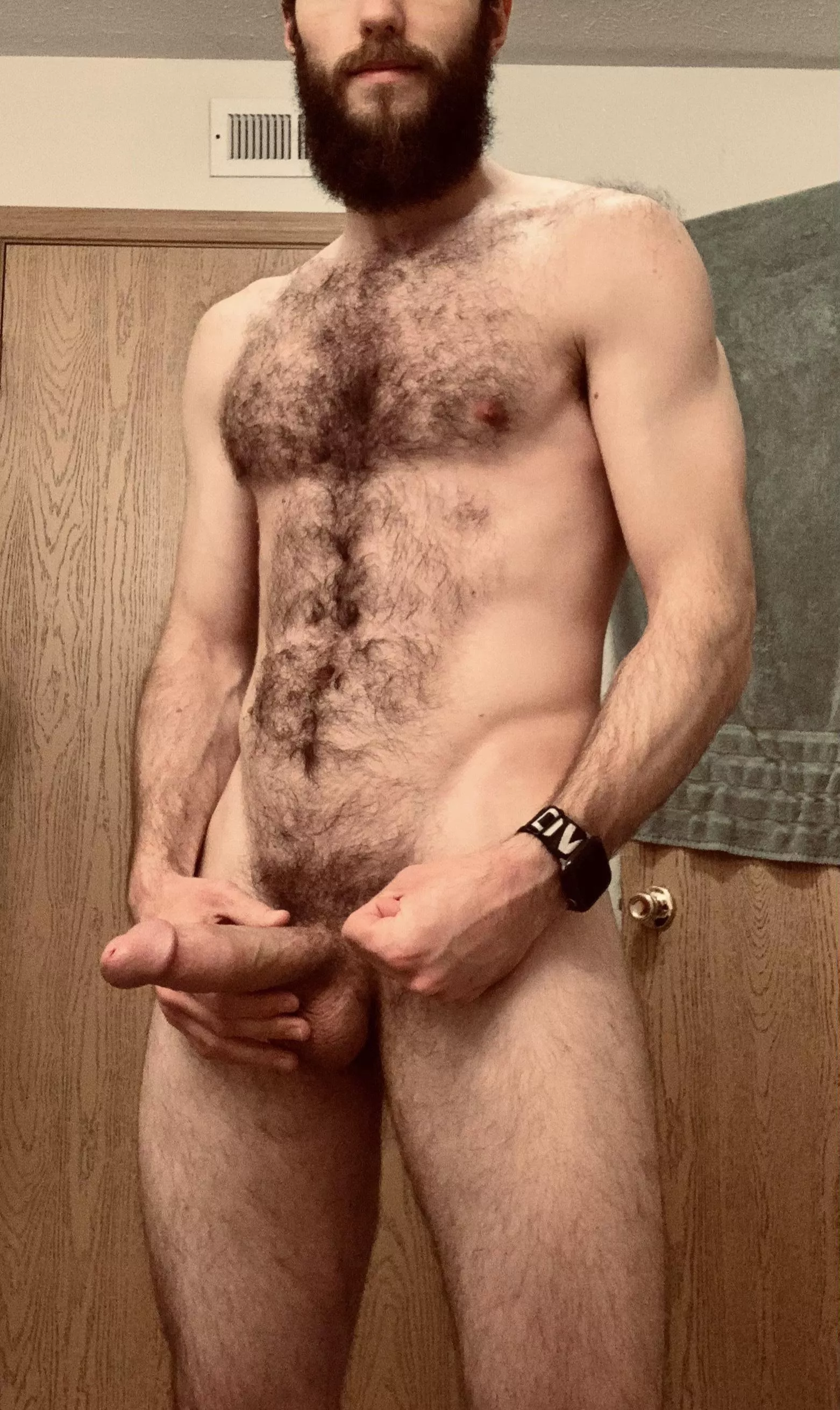 Which one do you think is longer? posted by Pretend_Pay_6095