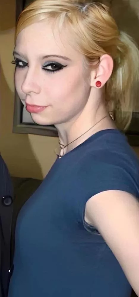 Who is this? posted by Specific-Machine7633