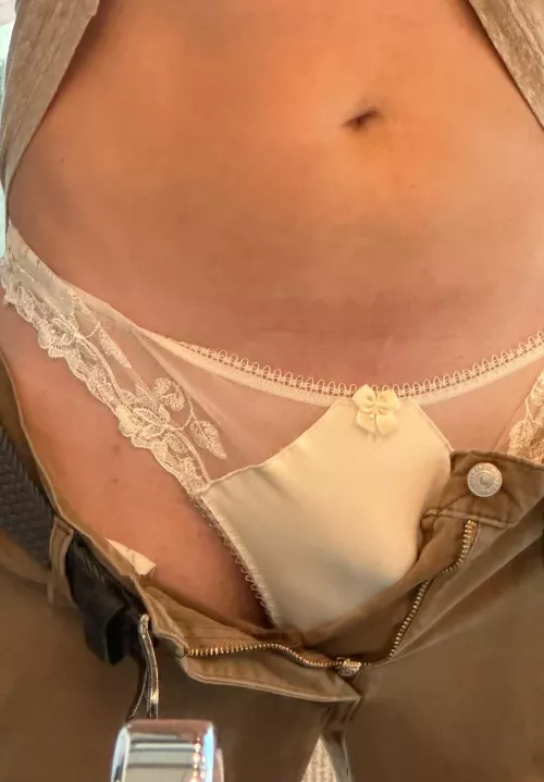 Wife’s out of town. Who wants to play? Dm me. by ocookie1969