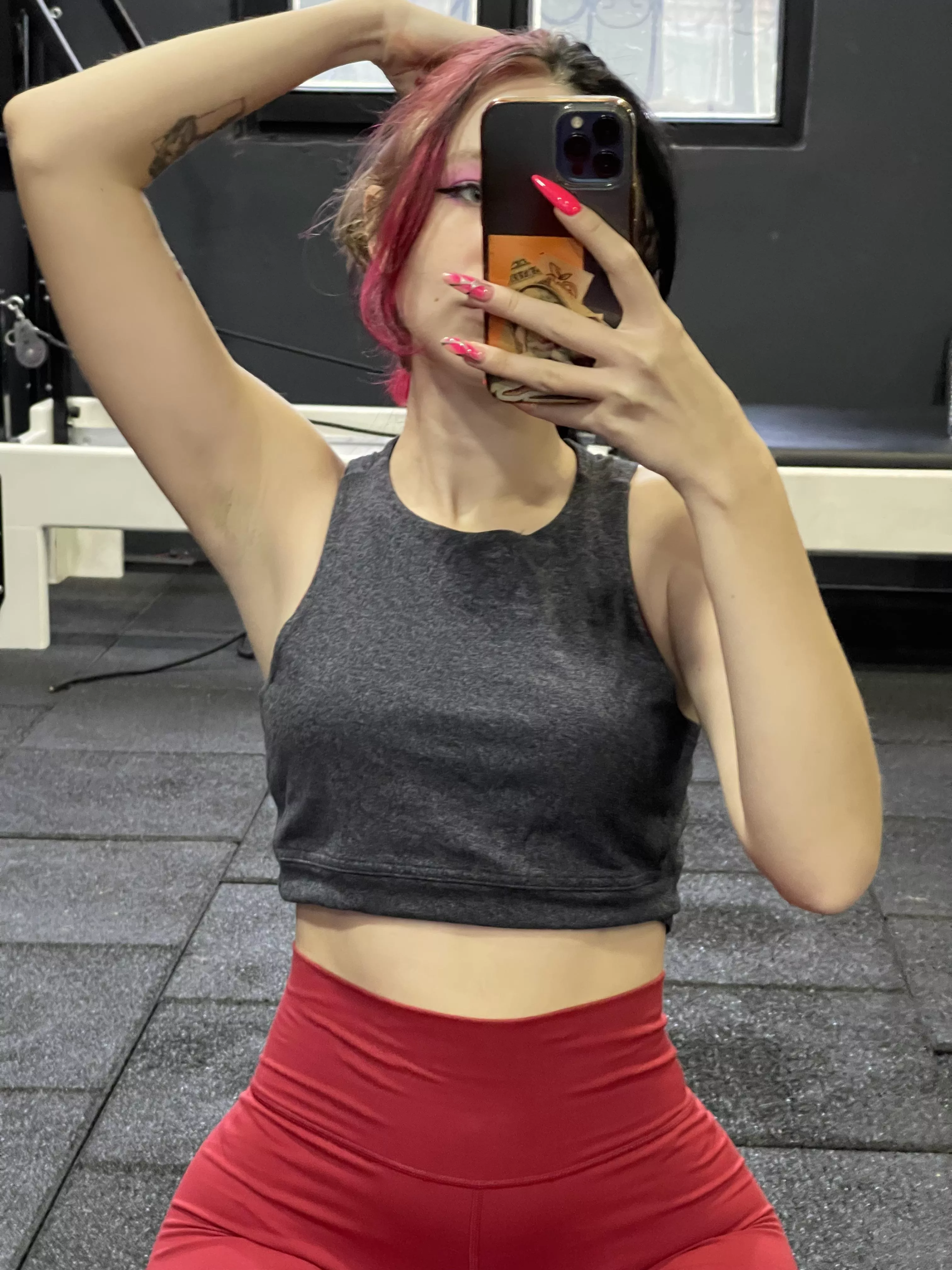 You want to know what's under the top posted by Dominika_wilde