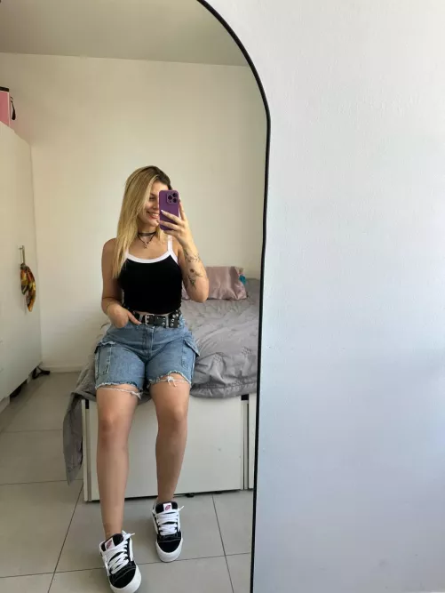 am i the perfect size for you to manhandle 🙈🙈 by Method_Support