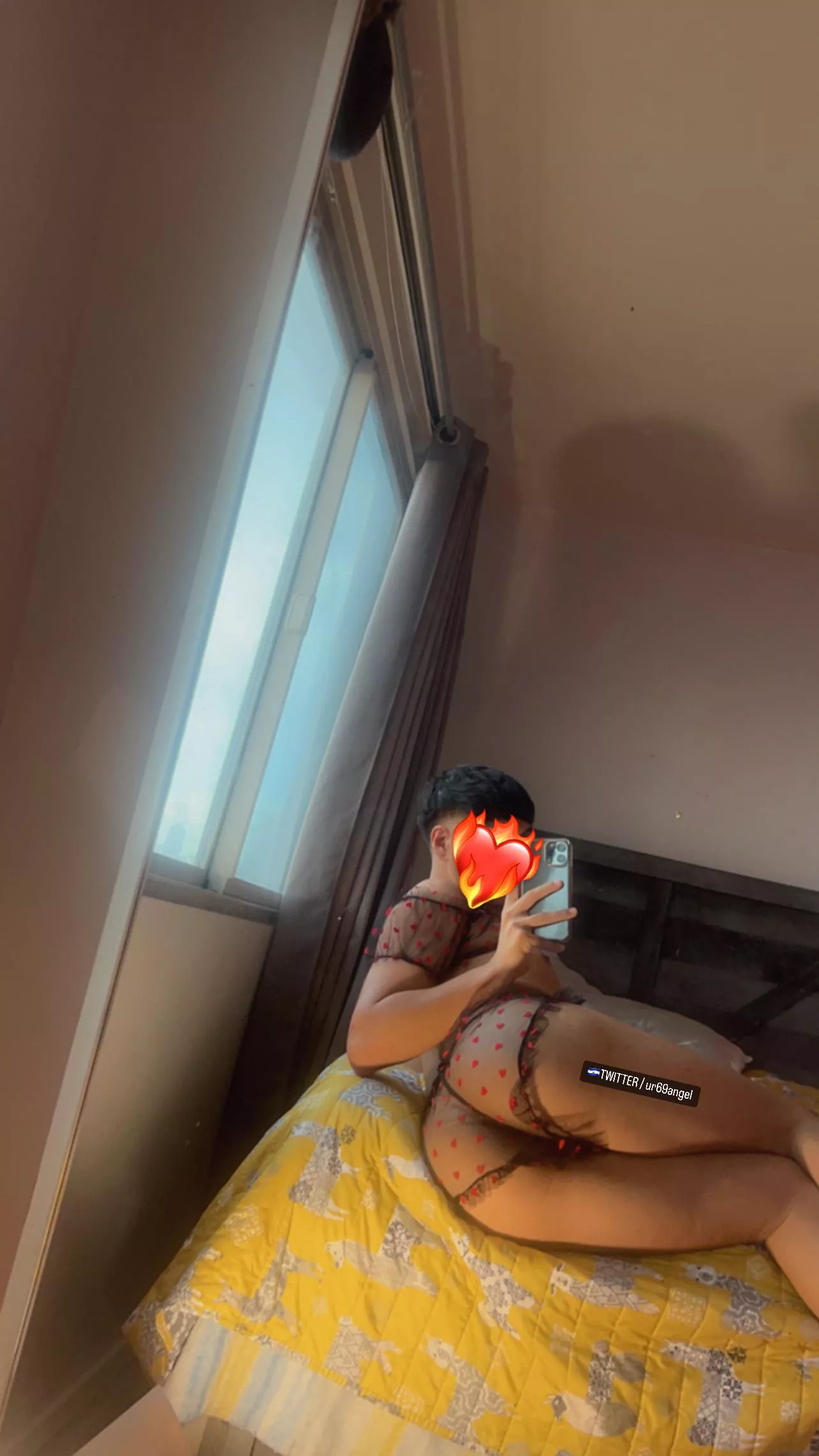 Anybody wanna see me twerk? posted by FemboyAssTwerking