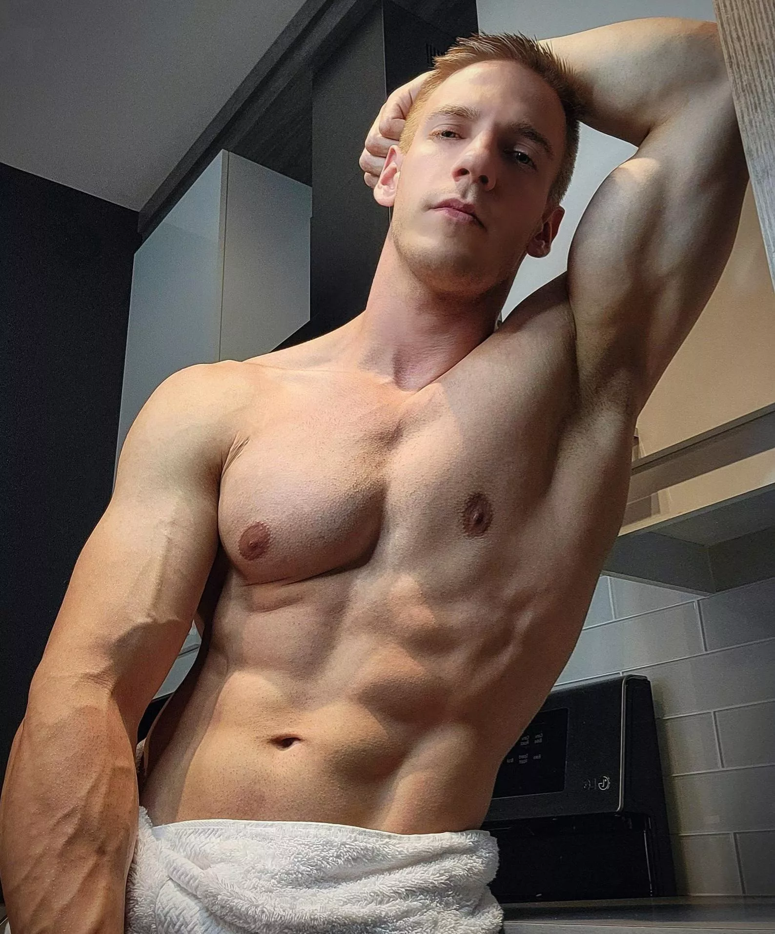 Armpit or lips first 💋👅? posted by John_fitness91