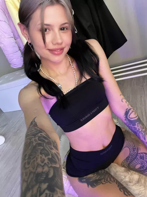 Black in today's croptop by FOXAURUSS