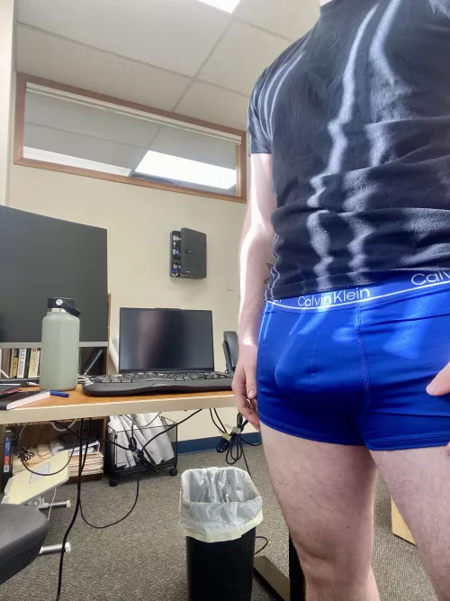 Bulge at work by Cariboostoner