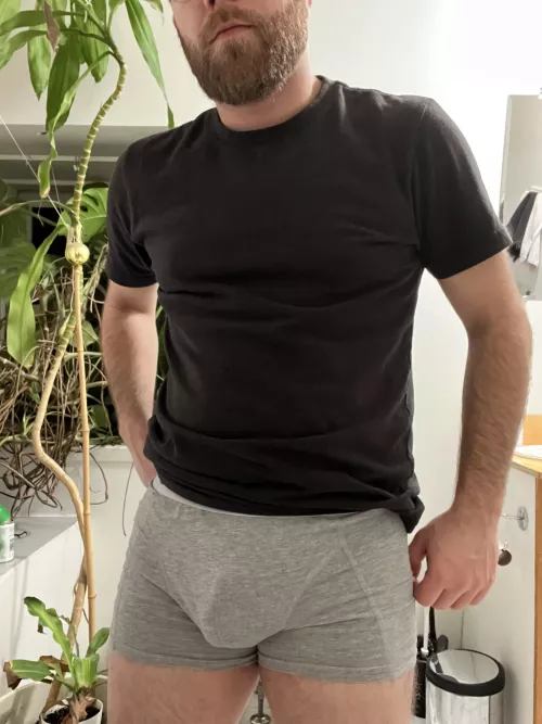 Caught me pants down by hairyMtl