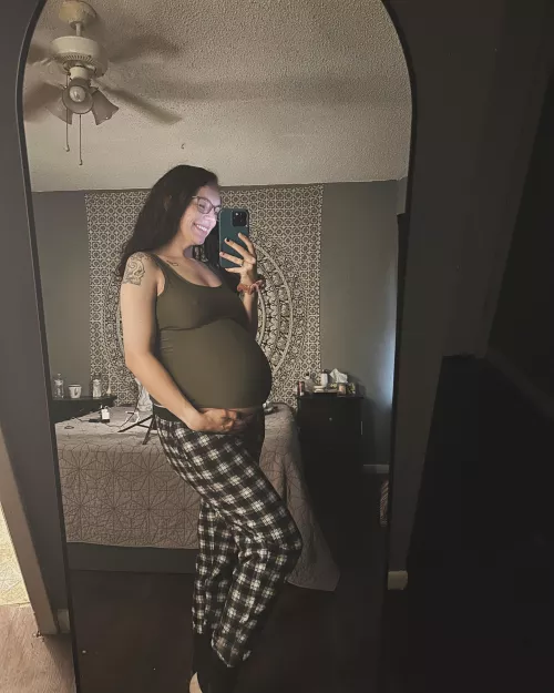 Cutie even when I’m being a lazy mommy by smuttyfantasy