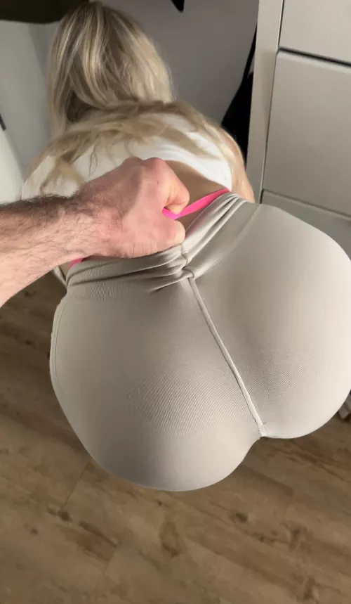 he pulls up so high that I'm getting horny by GloomyCurator