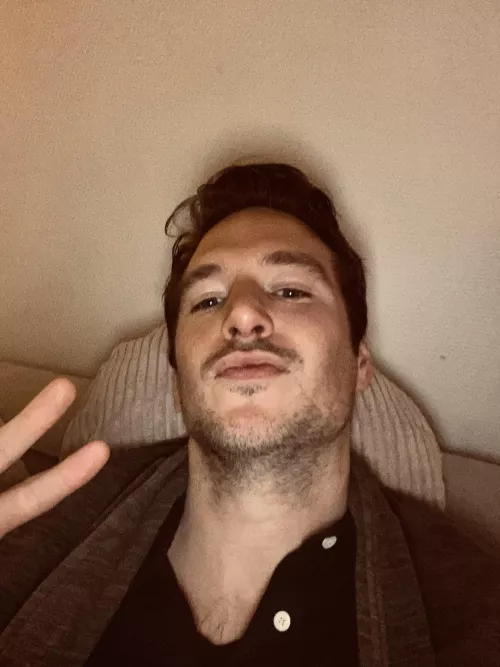 Howdy everyone 👋🏻 by gotsomejuiceyet