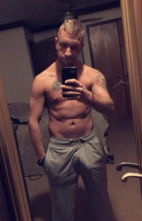 I didn’t have enough face showing when I posted this the first time…I think this is fine? by Huntertheslord