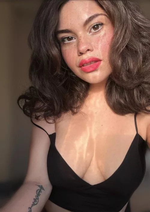 Keep eye contact! by mollyzedolly