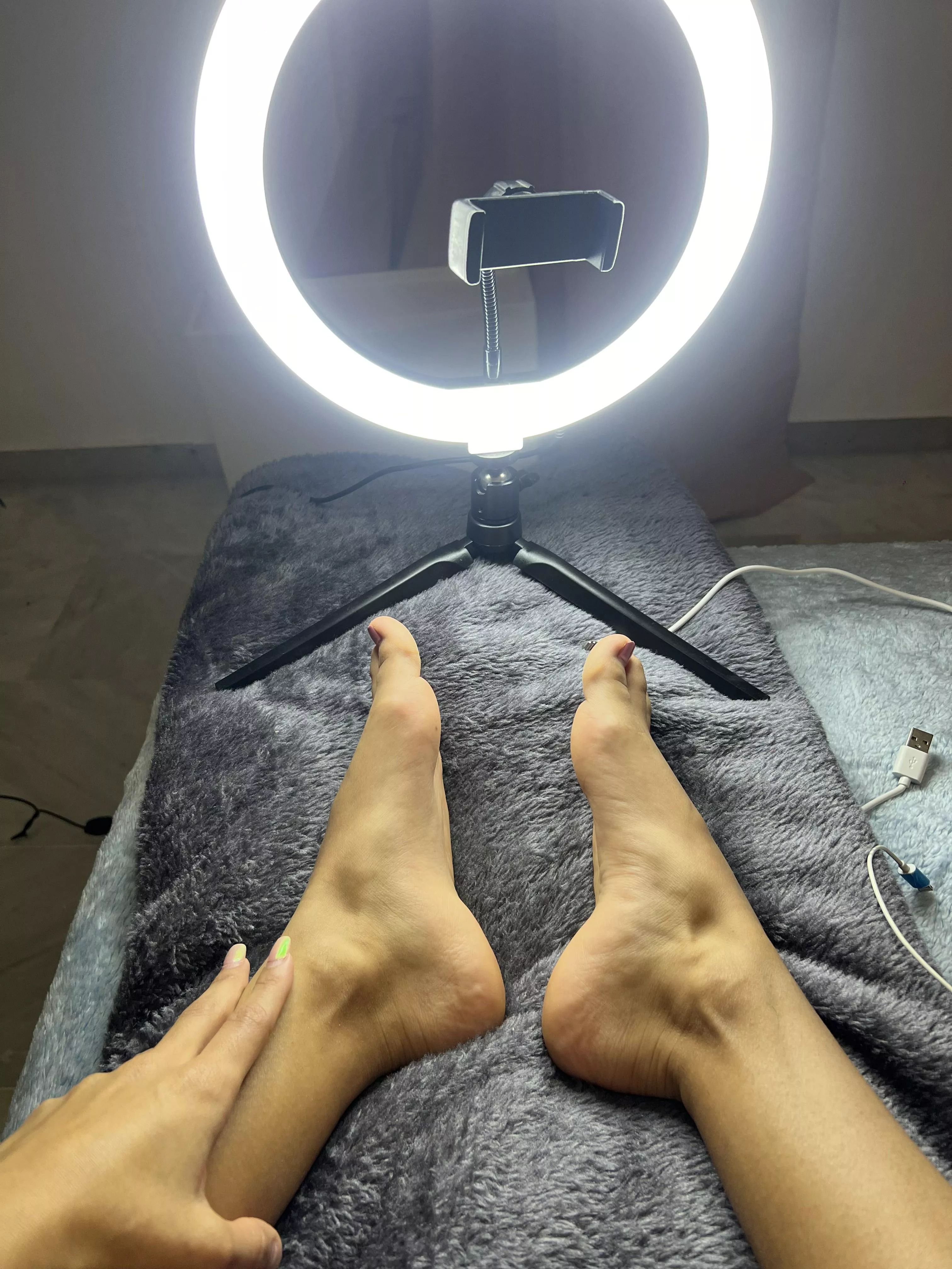 Kissing these petite feet would be the biggest achievement of your life posted by Jamilalak