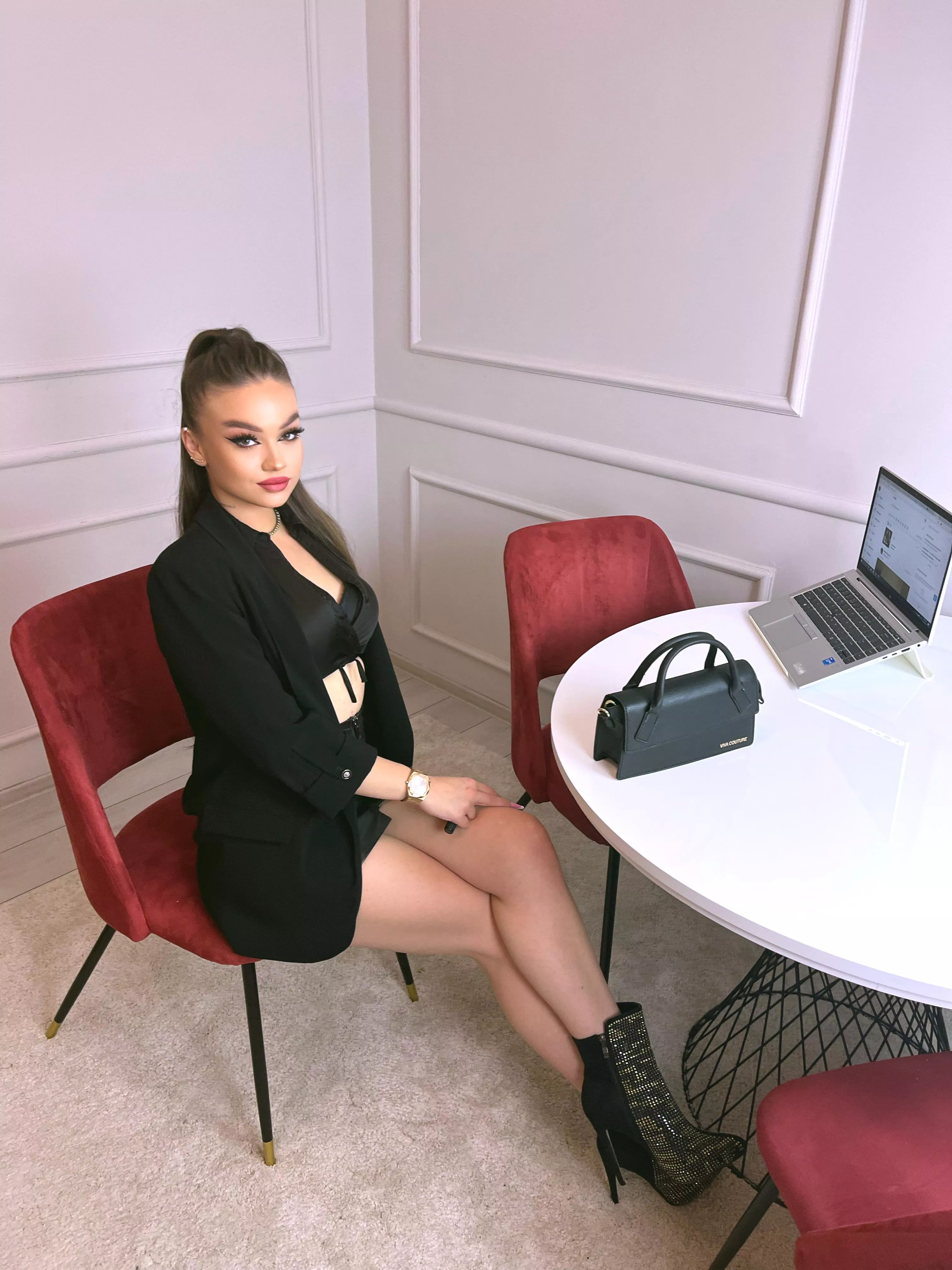 My application look as your new secretary posted by Larissaic