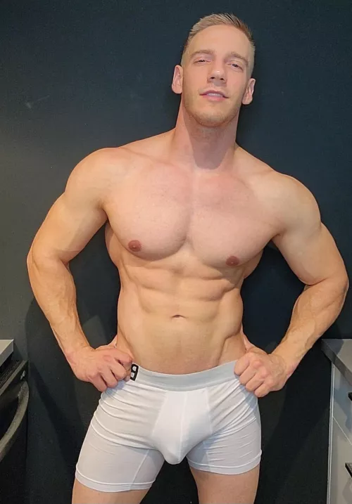 Nothing attracts more than a man in white boxer 😍.. by John_fitness91