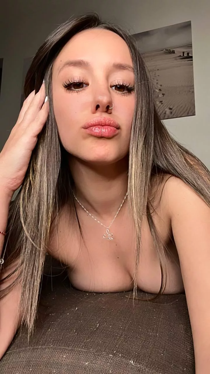 Ready for some dick 😉 posted by DesperateAnalyst9768